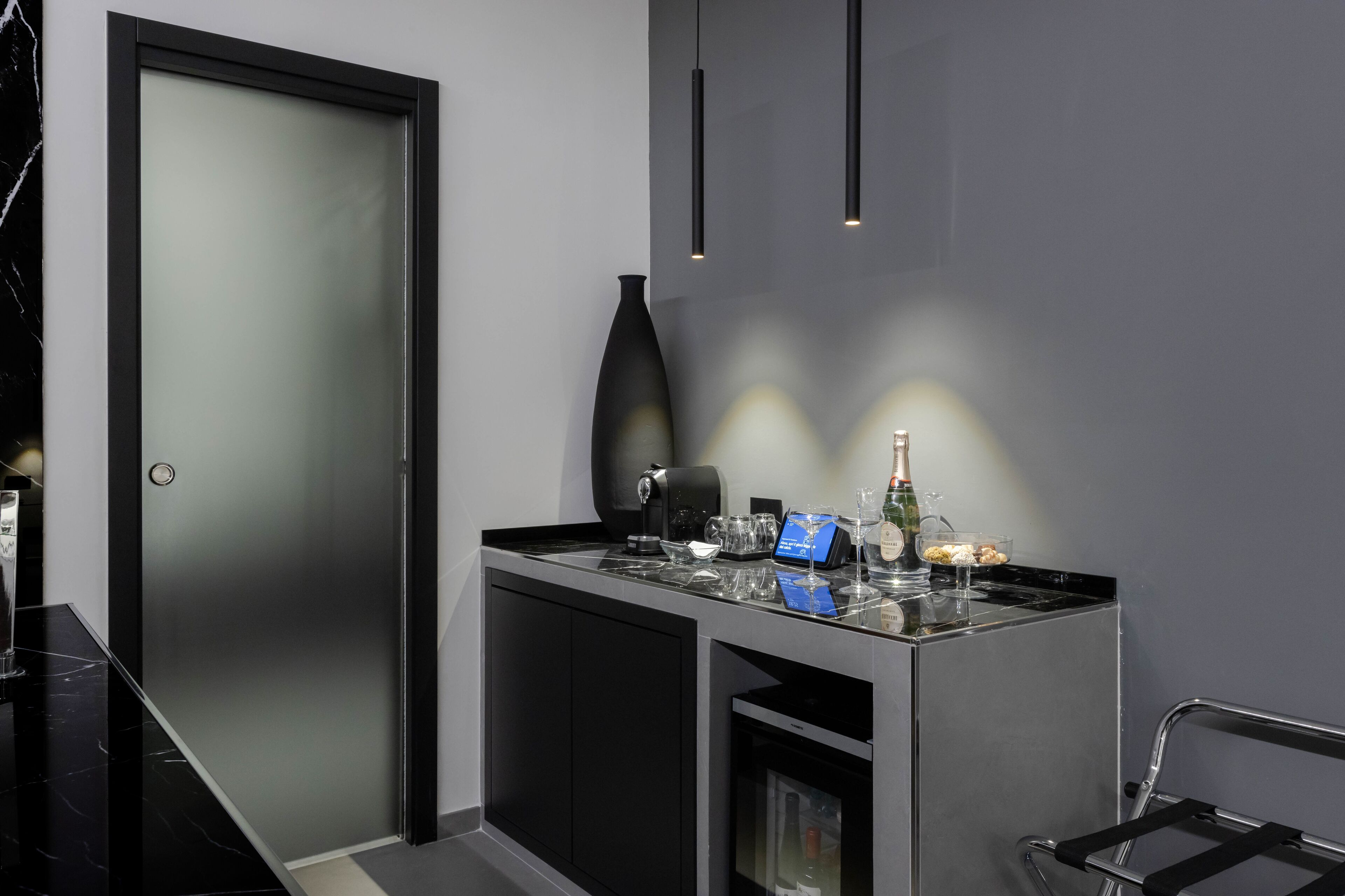 Luxury Suite, Balcony, City View | Minibar