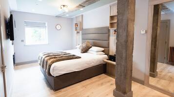 Blackout curtains, free WiFi, bed sheets