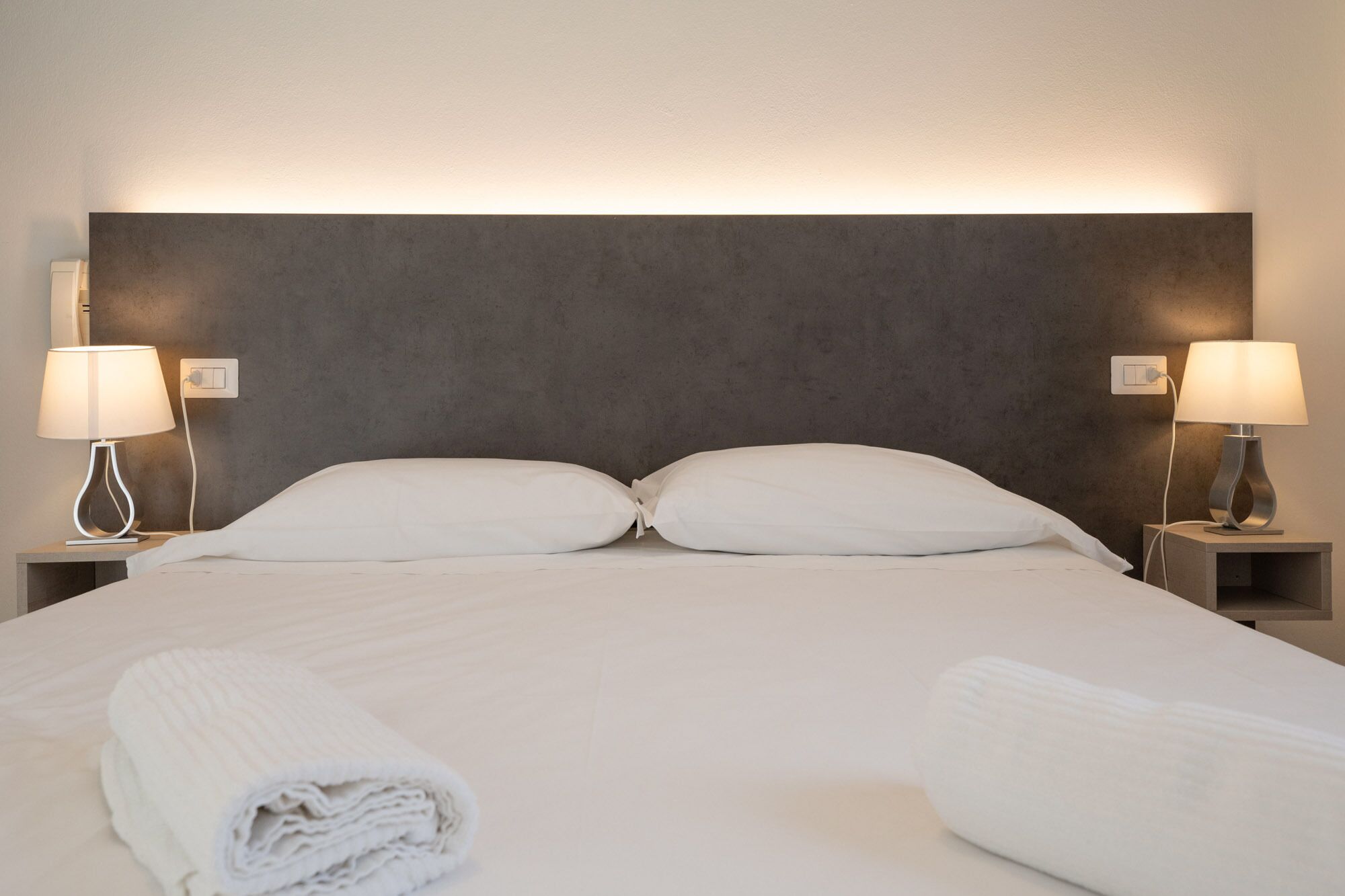 Vierbettzimmer | Schreibtisch, kostenloses WLAN, Bettwäsche, Rollstuhlgeeignet