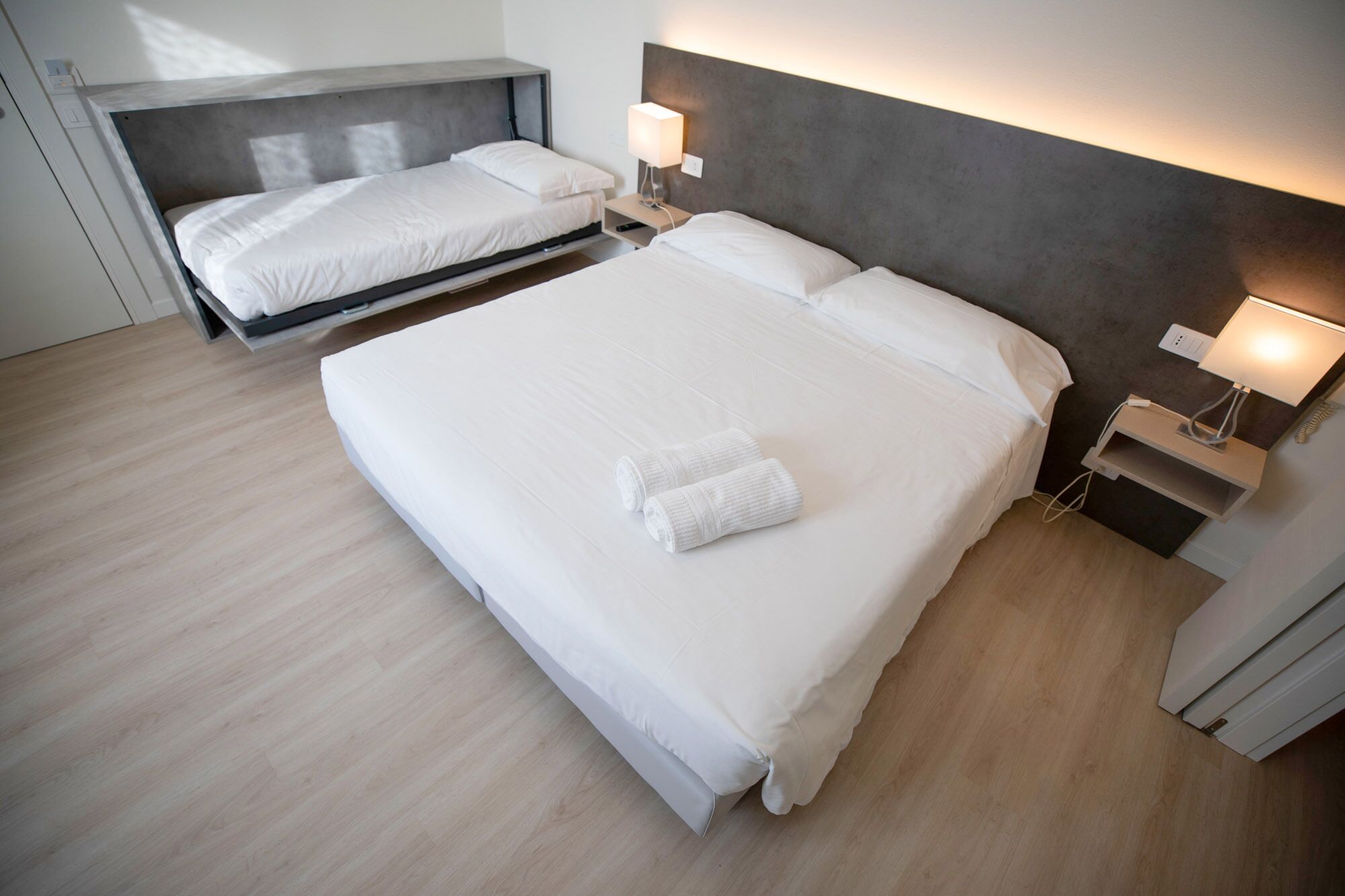 triple room | desk, free wifi, bed sheets, wheelchair access