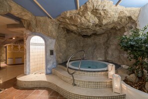 Body treatments, body wraps, body scrubs, facials - Anewandter Historic Hotel (Gais)