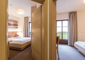 Premium bedding, minibar, in-room safe, desk