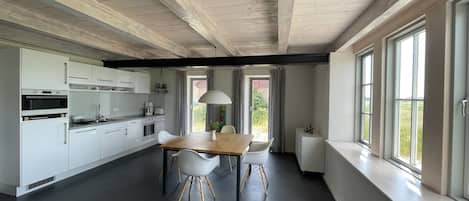 Exclusive Apartment, Private Bathroom, Sea View (Swantewit) | Private kitchen