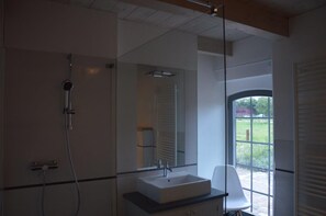 Double Room, Private Bathroom (Séparée Thrin Wulfen) | Bathroom - Museumshof Puddemin (Poseritz)