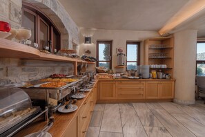 Desayuno buffet incluido todos los días 