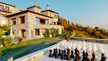 Fachada de la propiedad