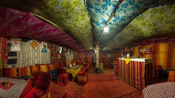 บริการอาหารกลางวันและอาหารเย็น, อาหารโมร็อกโก