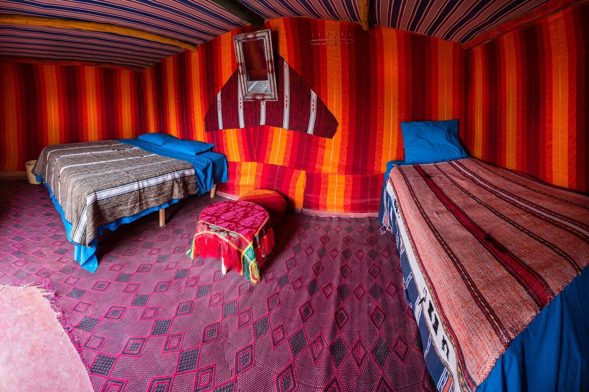 Habitación triple | Escritorio, wifi gratis, ropa de cama
