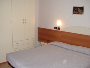 Caixa forta a l'habitació, escriptori i wifi gratuïta 
