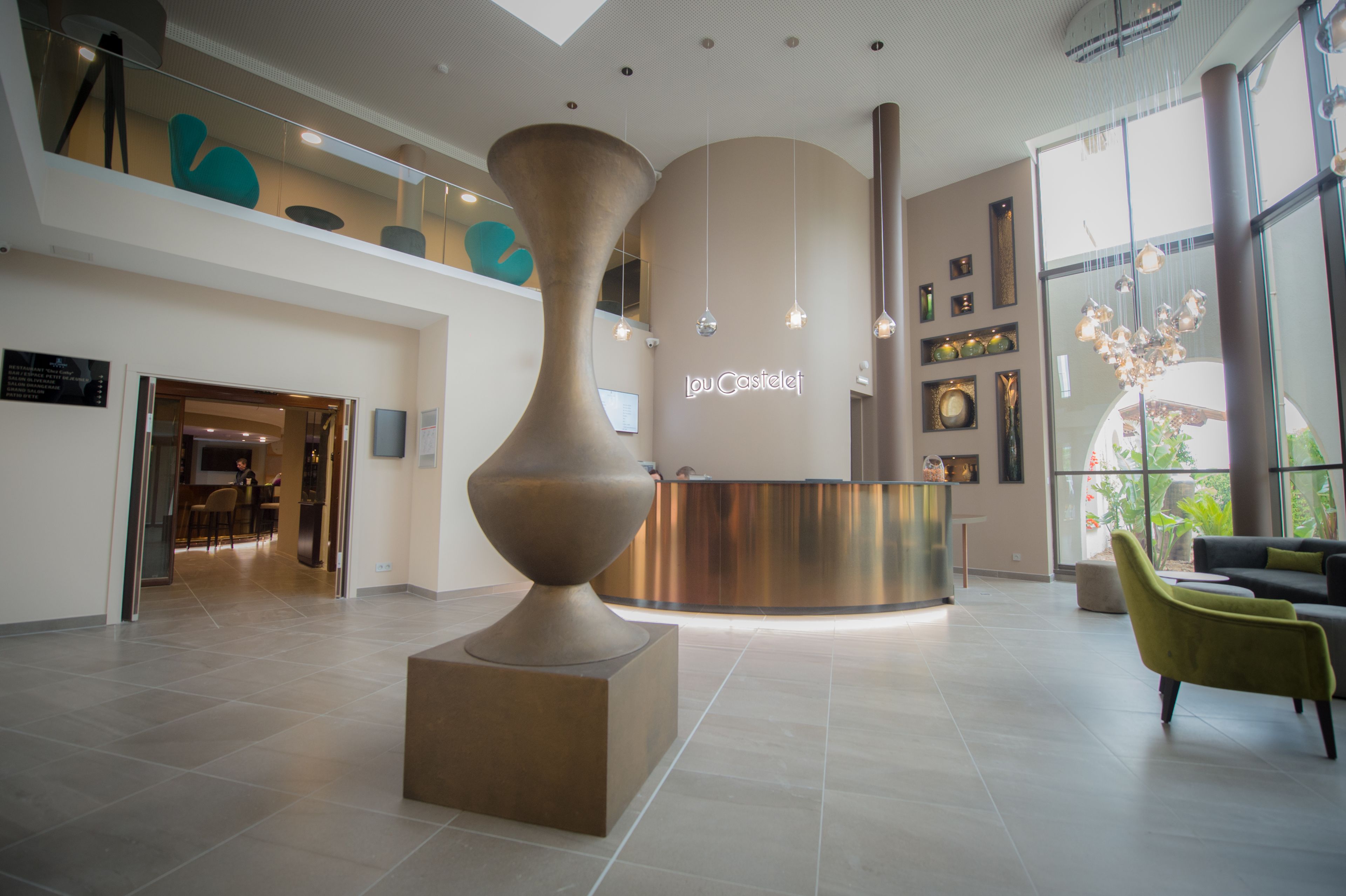 ロビーラウンジ