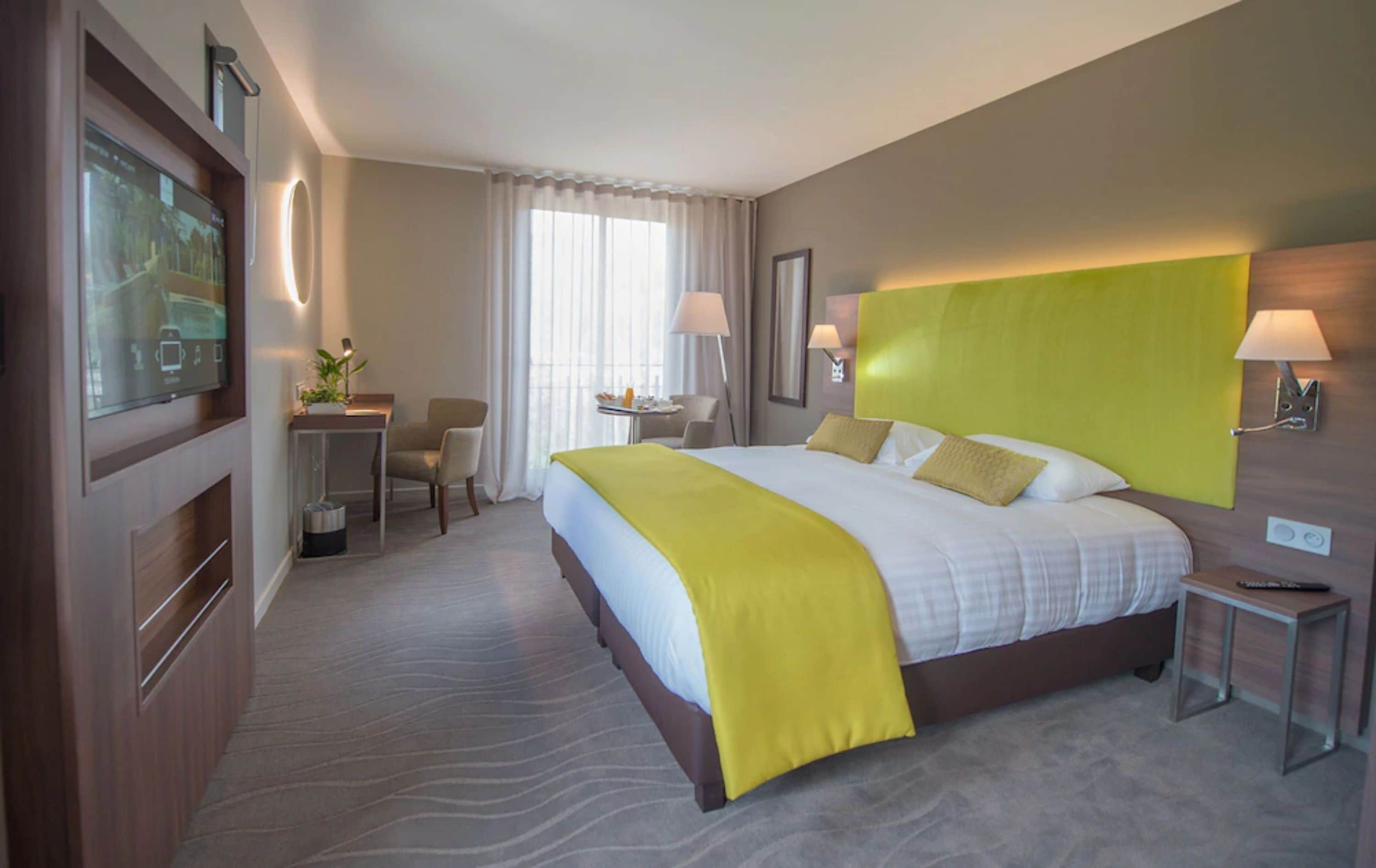 superior double room | minibar, in-room safe, desk, soundproofing