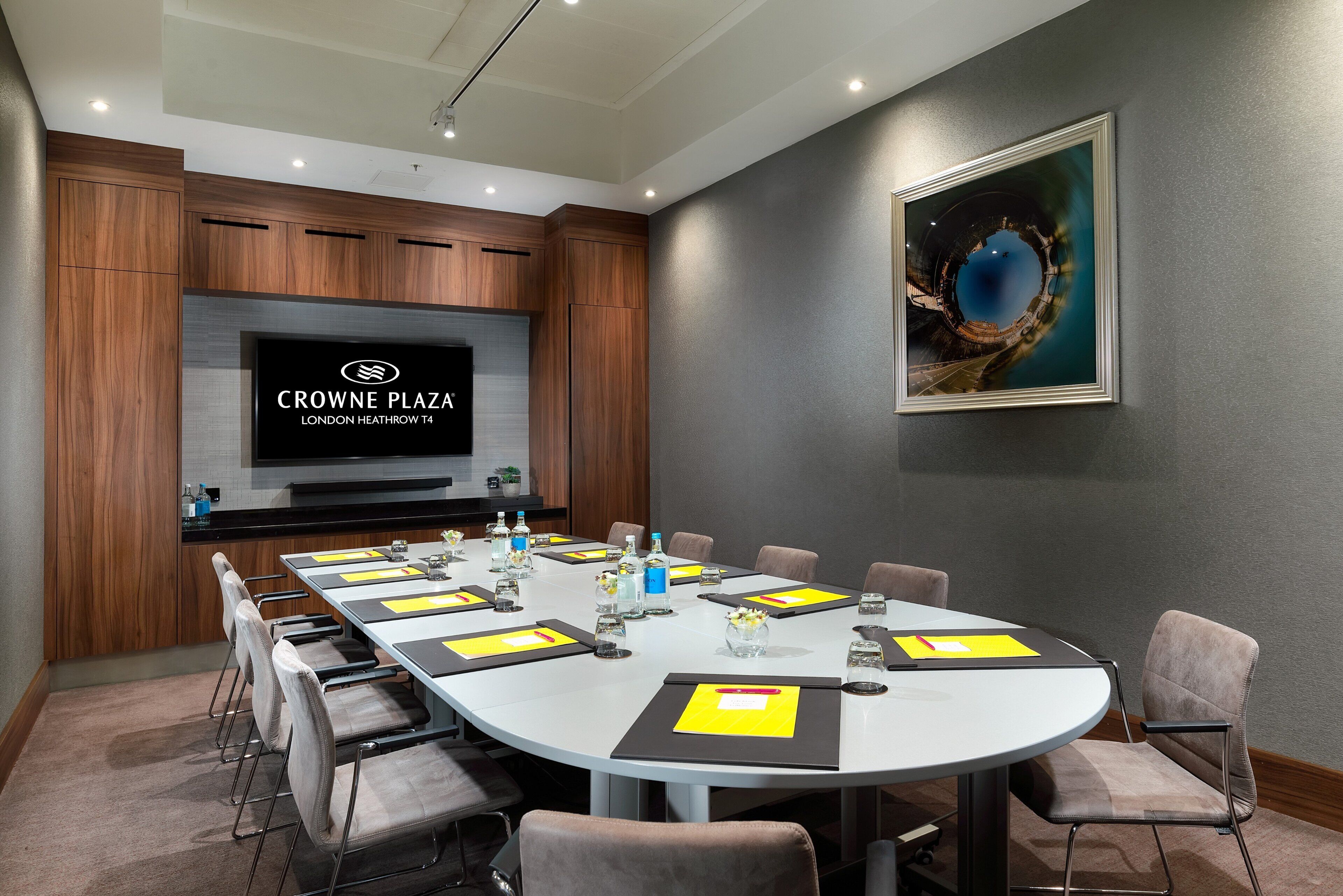 Photo - Crowne Plaza London Heathrow T4 by IHG