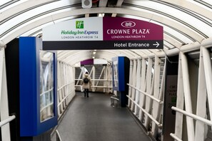 Entrada al alojamiento