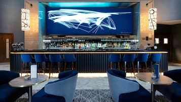 2 bares o lounges