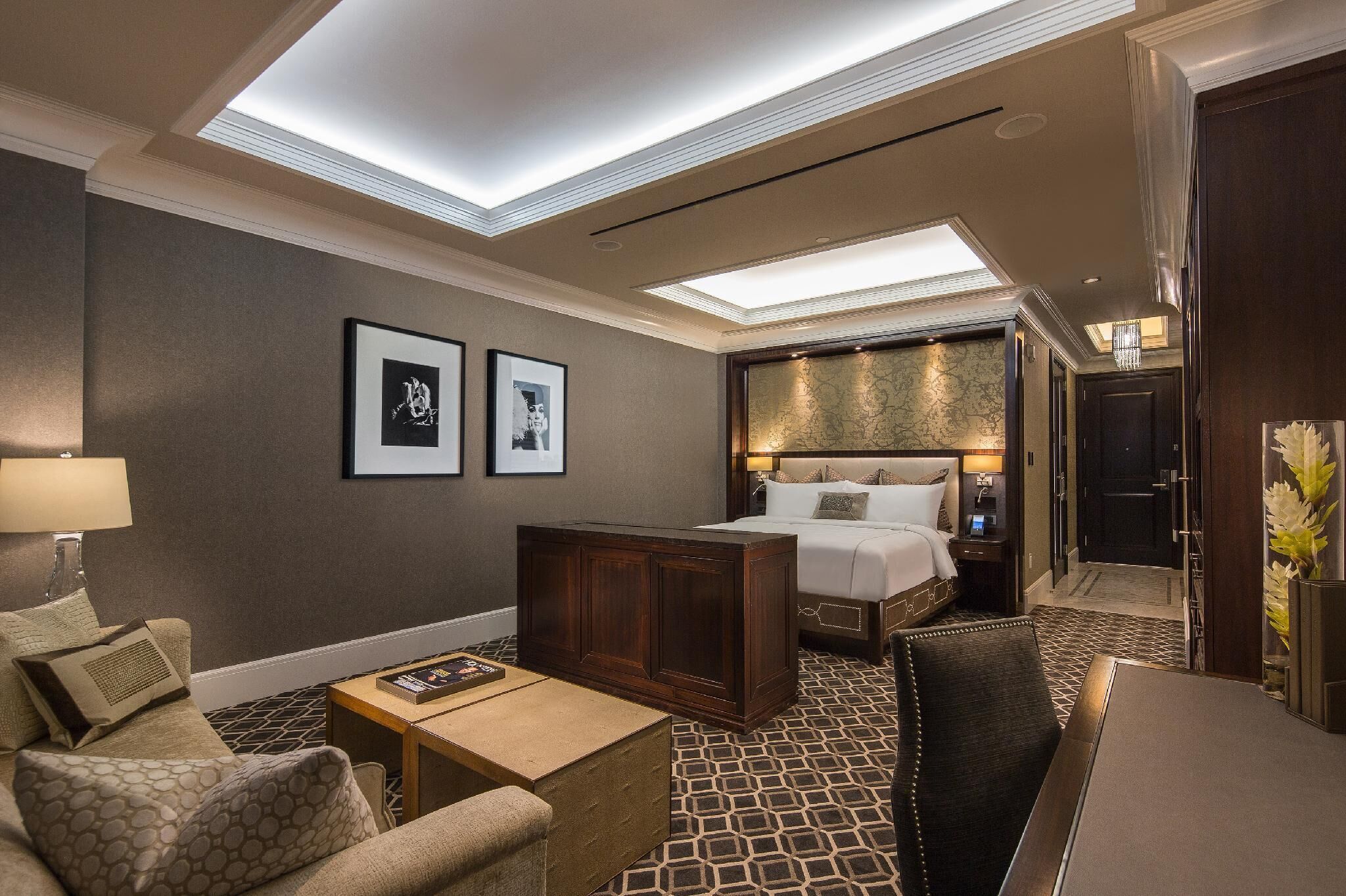 Egyptian cotton sheets, premium bedding, minibar, in-room safe
