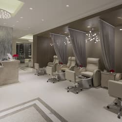 Couples treatment rooms, sauna, hot tub, steam room, body treatments