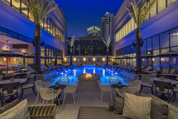 Outdoor pool, cabanas (surcharge), pool umbrellas