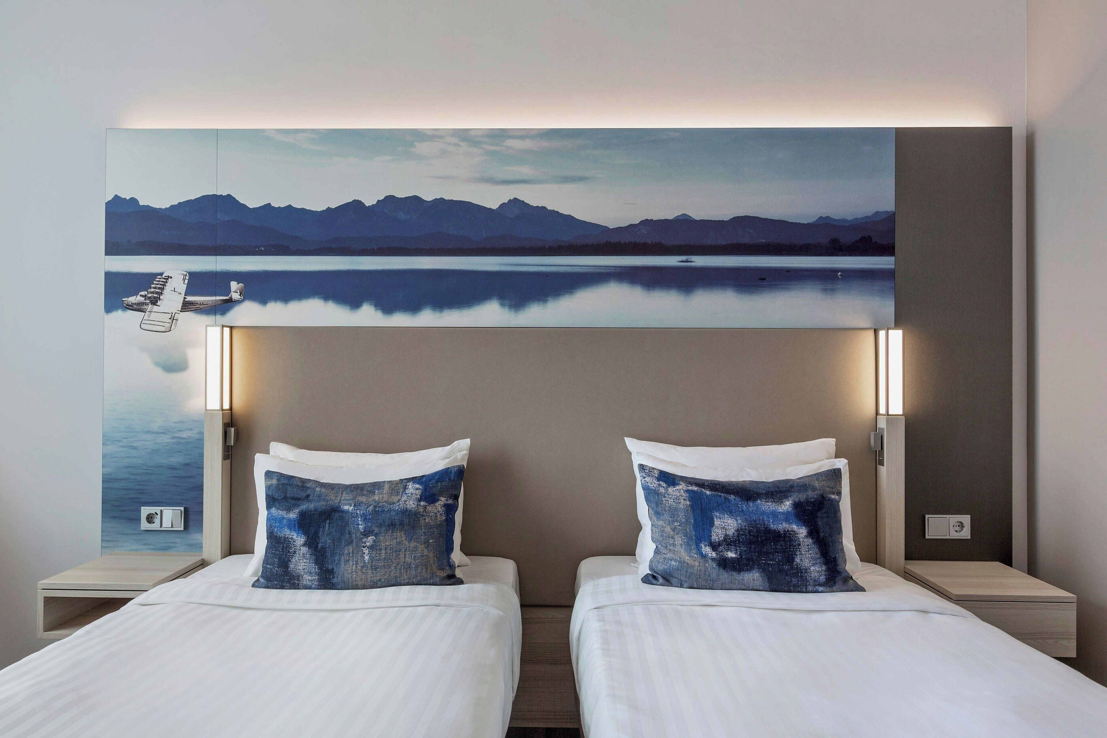 deluxe room, 2 single beds, non smoking | in-room safe, desk, soundproofing, iron/ironing board