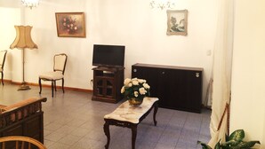 Apartment | Living area - Departamento Centrico Esquina Plaza Independencia (Mendoza)