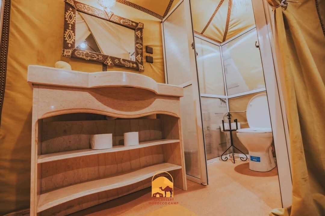 Regadera, regadera con hidromasaje, amenidades de baño gratuitas 