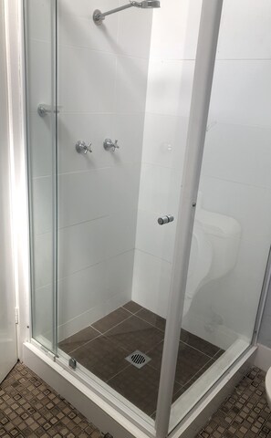 Basic Room, Ensuite | Bathroom shower