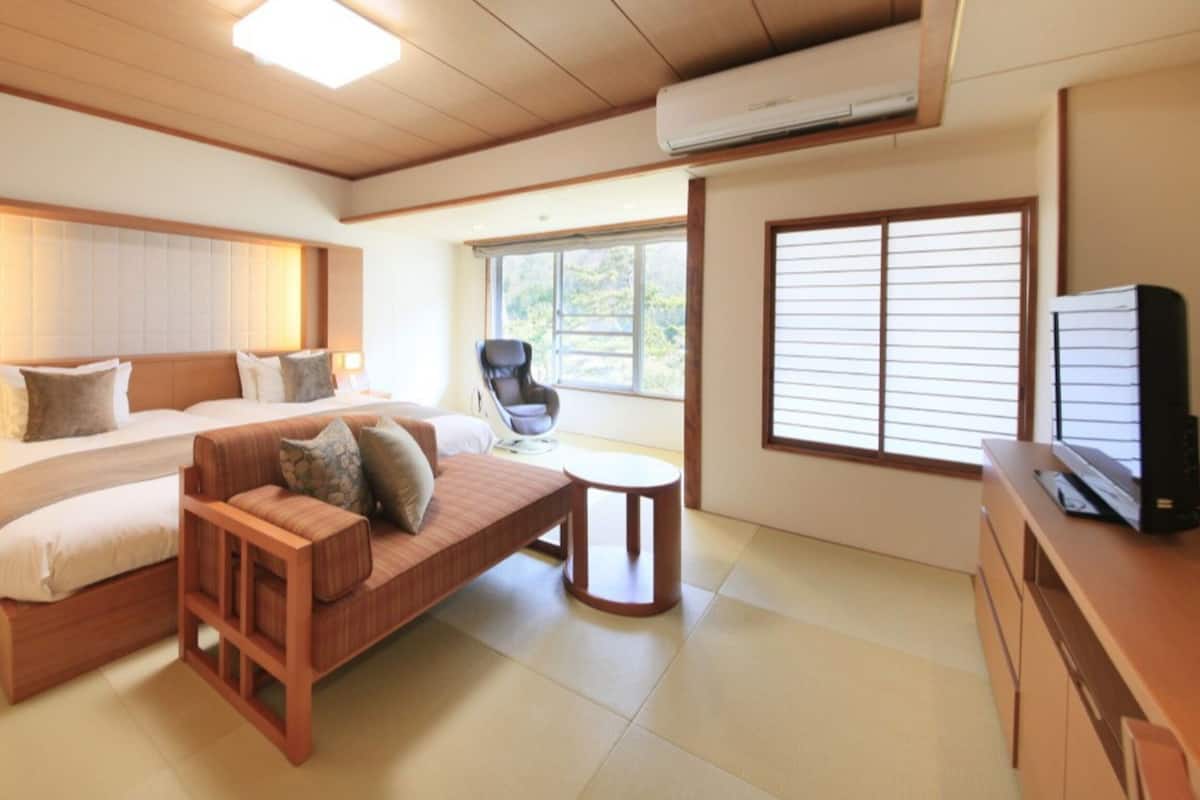 Premium Twin Room