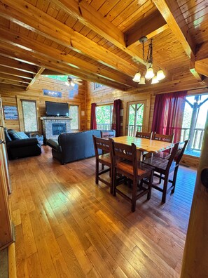 Interior - Enchanted 2BR/2BA, Pets OK! (Sevierville)