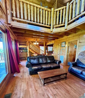 Interior - Enchanted 2BR/2BA, Pets OK! (Sevierville)