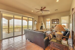 TV, fireplace, DVD player, books - 'The Hideaway' - Santa Fe-Style Home in Rio Verde! (Rio Verde)