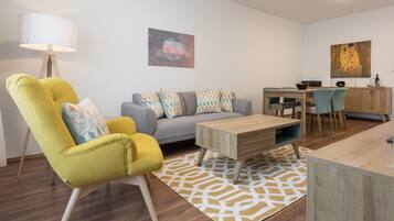 Smart-TV, Videospiele, Netflix, DVD-Player