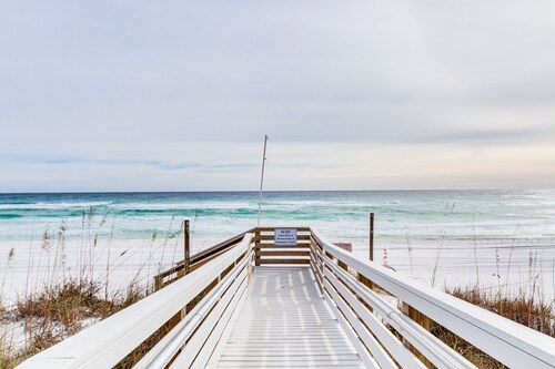 Pensacola Beach Condo w/ Patio & Access to Beach!