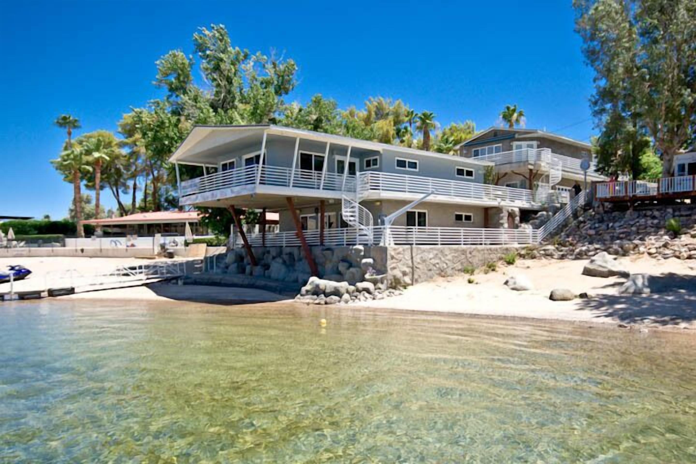 Riverfront 449 Private Beach  4Bd 3Ba