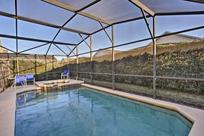 A heated pool - 10 Mi to Disney: Resort Home w/ Pool & Spa (Clermont)
