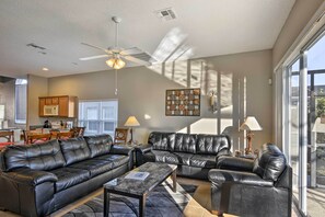 TV - 10 Mi to Disney: Resort Home w/ Pool & Spa (Clermont)