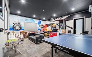 Games room - Modern Estate | 8,400 sq ft Luxury Villa with Games Room, Private Pool & Spa (Kissimmee)