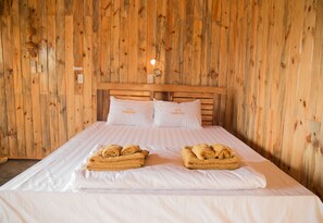 Deluxe Double Room, 1 Double Bed, Mountain View | Living room | Flat-screen TV - Sy's Homestay (Bo Trach)