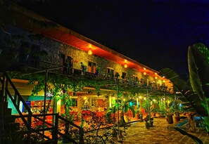 Front of property - evening/night - Sy's Homestay (Bo Trach)