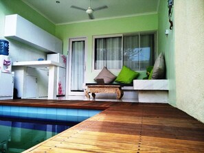 ห้องดีลักซ์ | ลานระเบียง/นอกชาน
