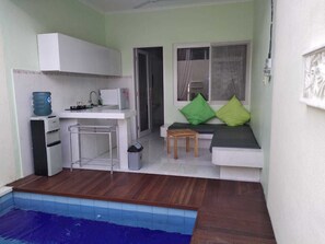 LCD TV - Bali Paradise Suites Seminyak (Legian)