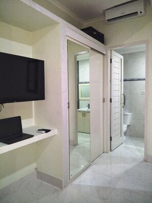 Deluxe Room | Room amenity - Bali Paradise Suites Seminyak (Legian)