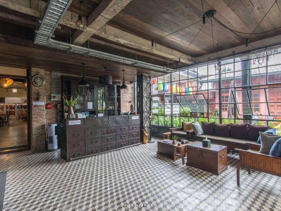 Check-in-/Check-out-Schalter