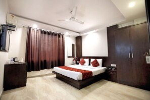 Superior Double Room, 1 Double Bed | View from room - Hotel Paradise Inn (New Delhi)