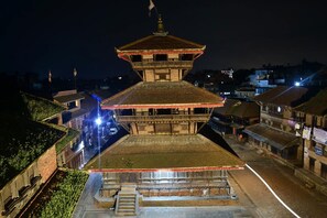 الإطلالة من المنشأة