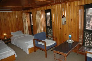 Twin Room, Private Bathroom | In-room safe, iron/ironing board, free WiFi - Unique Guest House (Bhaktapur)