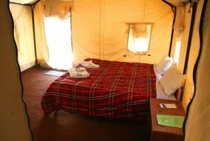 디럭스 듀플렉스, 흡연 | 간이 침대