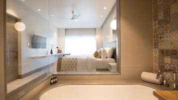 Shower, free toiletries, bathrobes, slippers