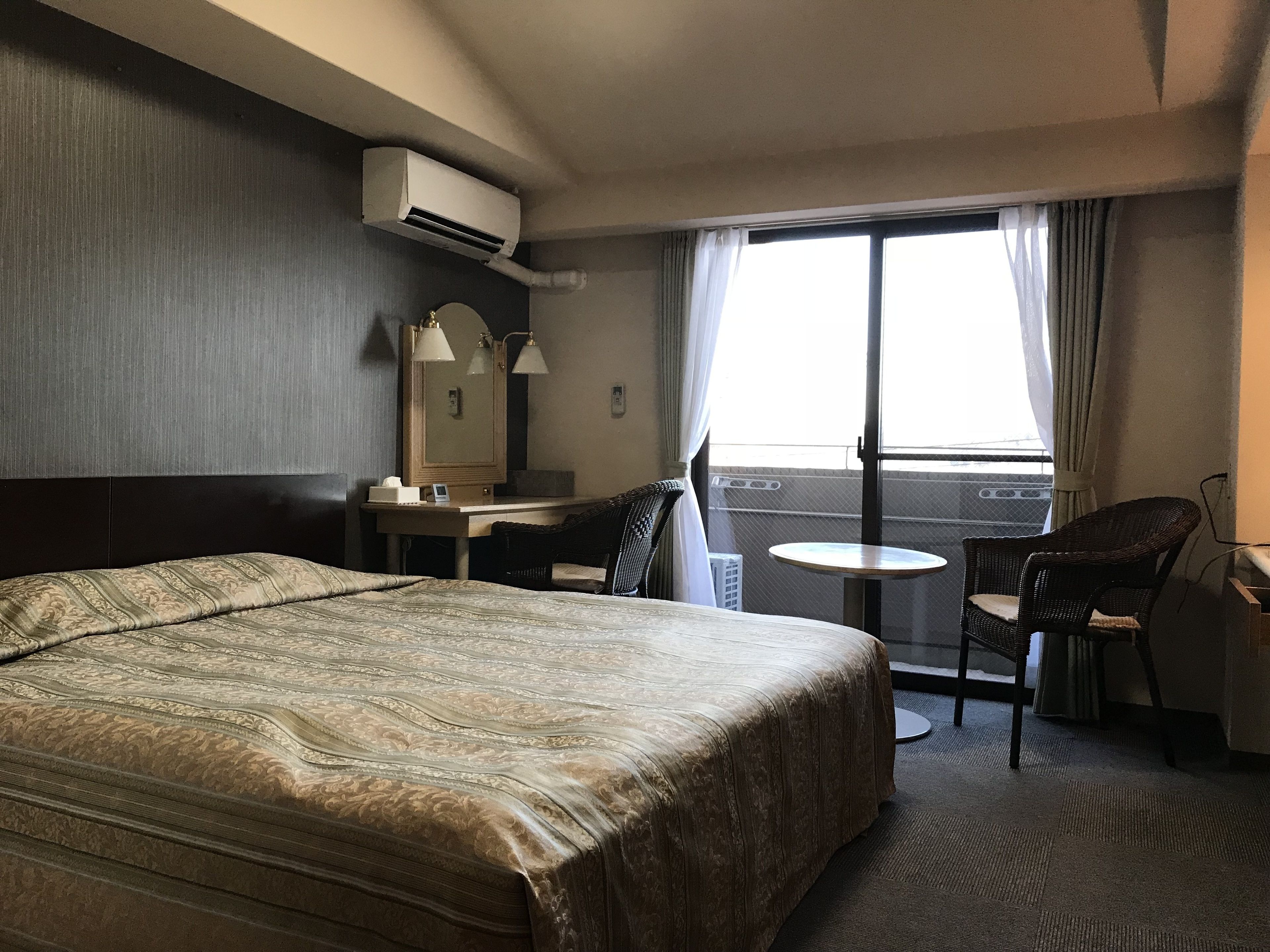 hollywood twin room | desk, free wifi