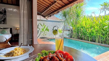 Luxury Villa, 1 Bedroom | Makan dalam bilik