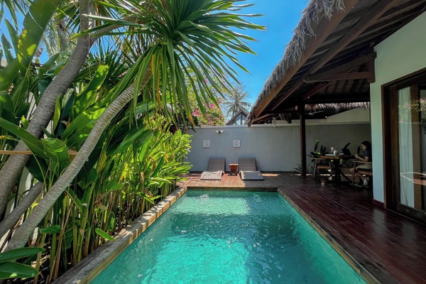 Innenpool, Außenpool