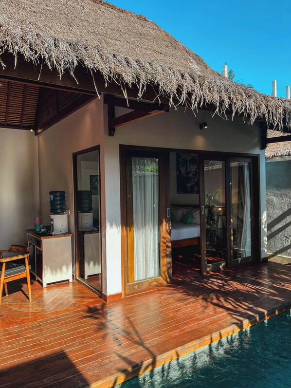 Luxury Villa, 1 Bedroom | Minibar, in-room safe, desk, iron/ironing board - Pera ONE Villas (Gili Trawangan)